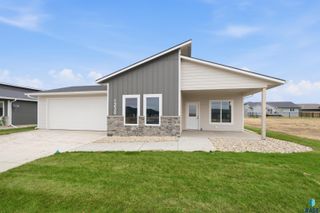 1230 N Titan Ave Avenue, Tea, SD 57064