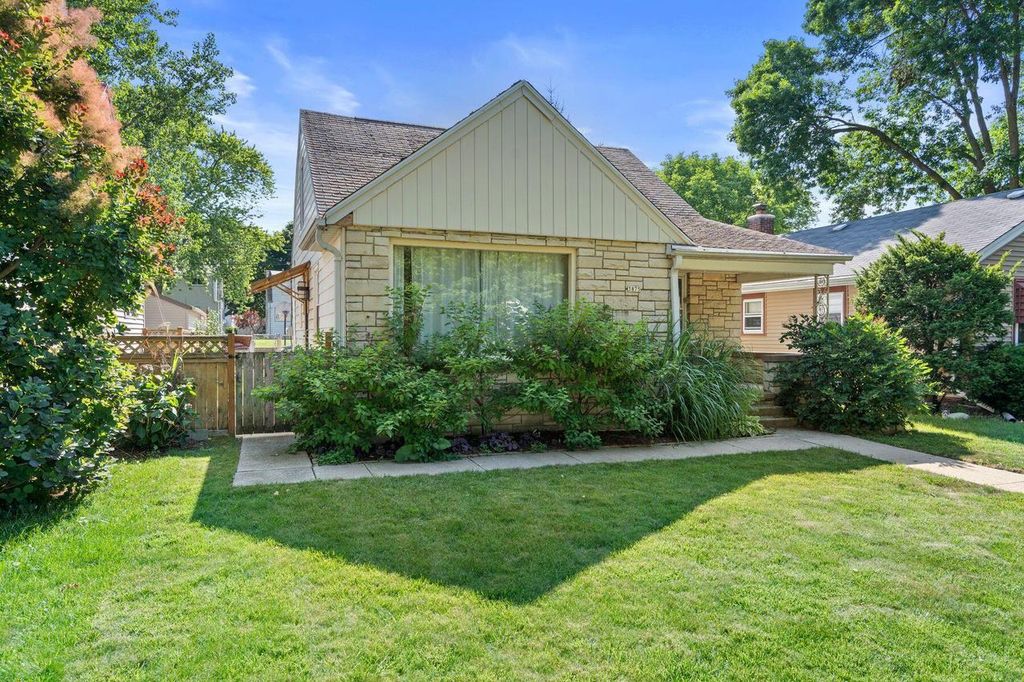 3875 N 70th STREET, Milwaukee, WI 53216