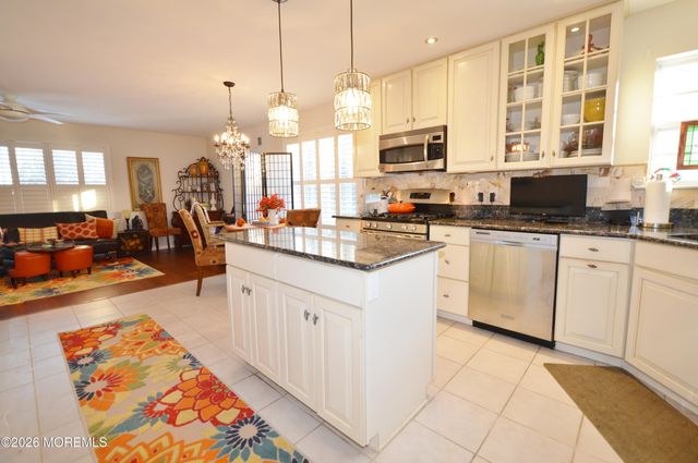 2555 Ridgemont Court, Toms River, NJ 08755