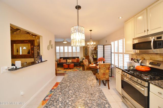 2555 Ridgemont Court, Toms River, NJ 08755