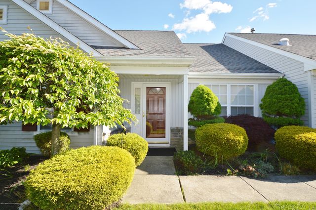 2555 Ridgemont Court, Toms River, NJ 08755