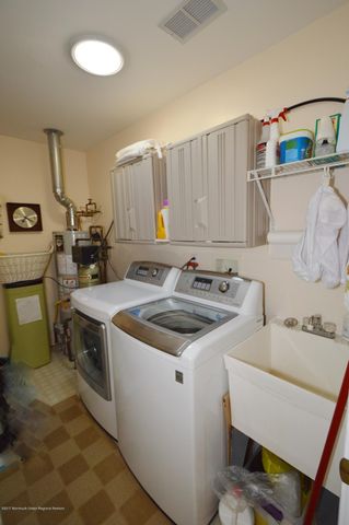 2555 Ridgemont Court, Toms River, NJ 08755