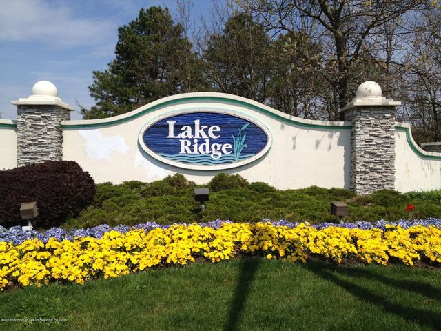 2555 Ridgemont Court, Toms River, NJ 08755