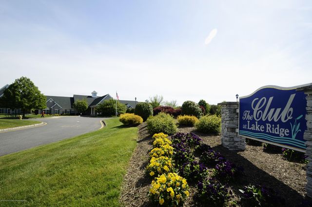 2555 Ridgemont Court, Toms River, NJ 08755