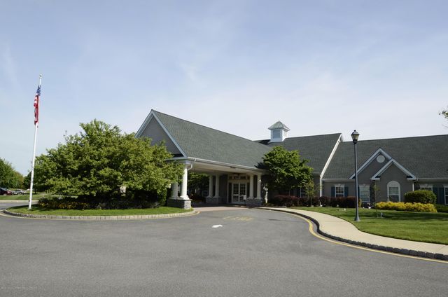 2555 Ridgemont Court, Toms River, NJ 08755