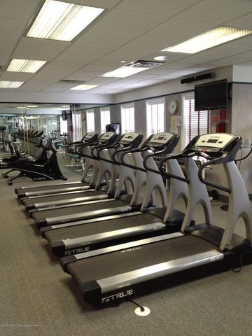 2555 Ridgemont Court, Toms River, NJ 08755