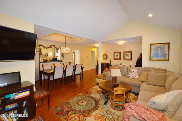 2555 Ridgemont Court, Toms River, NJ 08755