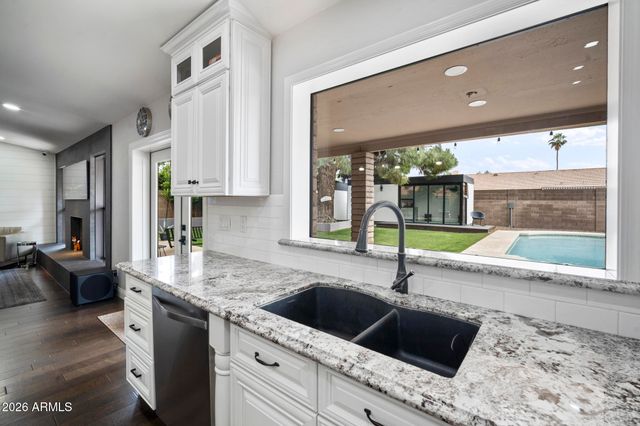 409 E CAROL ANN Way, Phoenix, AZ 85022