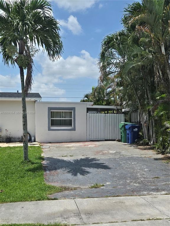 7930 NW 174th Terrace 0, Hialeah, FL 33015