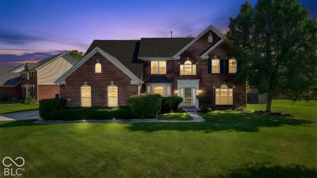 5889 Pebblestream Drive, Carmel, IN 46033