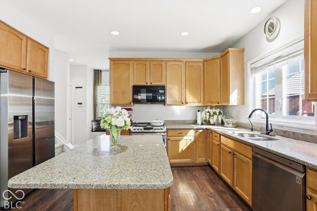 5889 Pebblestream Drive, Carmel, IN 46033
