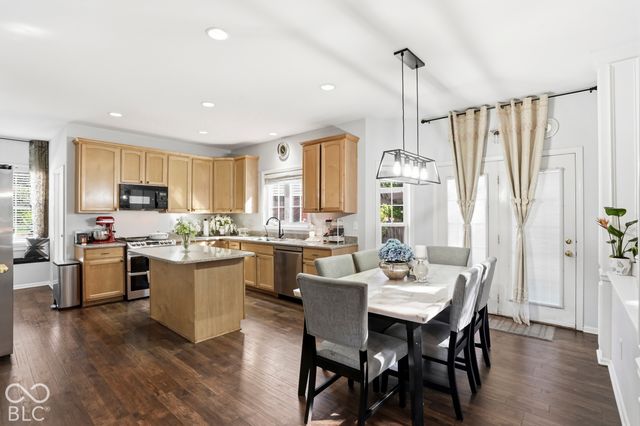 5889 Pebblestream Drive, Carmel, IN 46033