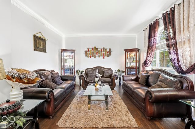 5889 Pebblestream Drive, Carmel, IN 46033
