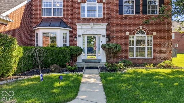 5889 Pebblestream Drive, Carmel, IN 46033