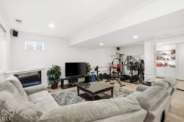 5889 Pebblestream Drive, Carmel, IN 46033
