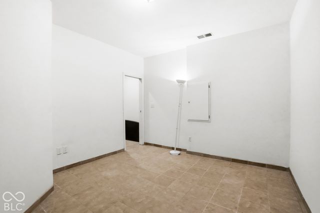 5889 Pebblestream Drive, Carmel, IN 46033
