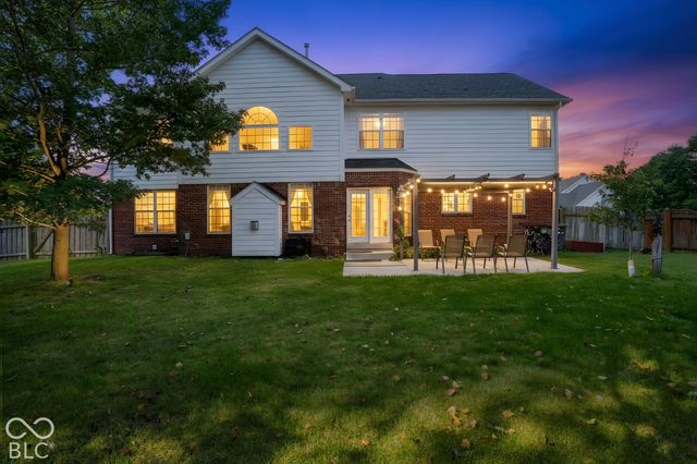 5889 Pebblestream Drive, Carmel, IN 46033
