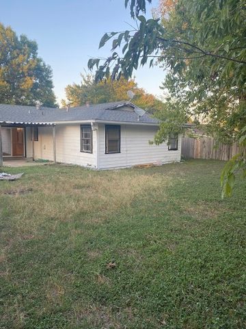 5308 Caroldean Street, Haltom City, TX 76117