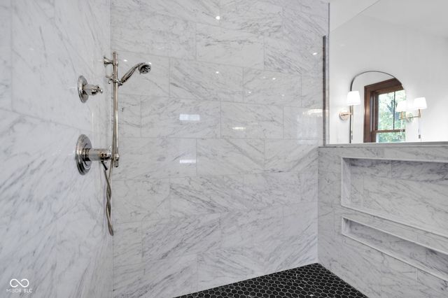 2730 Sutherland Avenue, Indianapolis, IN 46205