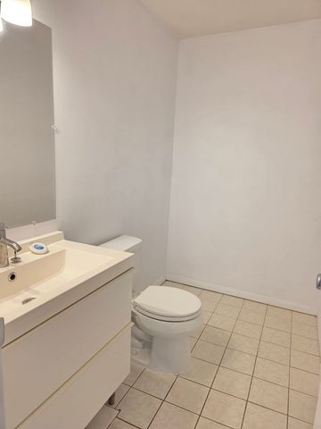 180 Main Street 5304, Bridgewater, MA 02324