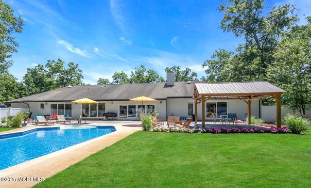 1582 Beaver Hollow Drive, Toms River, NJ 08755