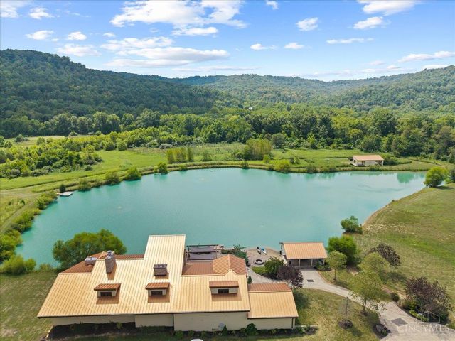 1805 Waggoner Riffle Road, West Union, OH 45693