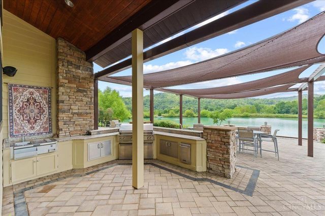 1805 Waggoner Riffle Road, West Union, OH 45693