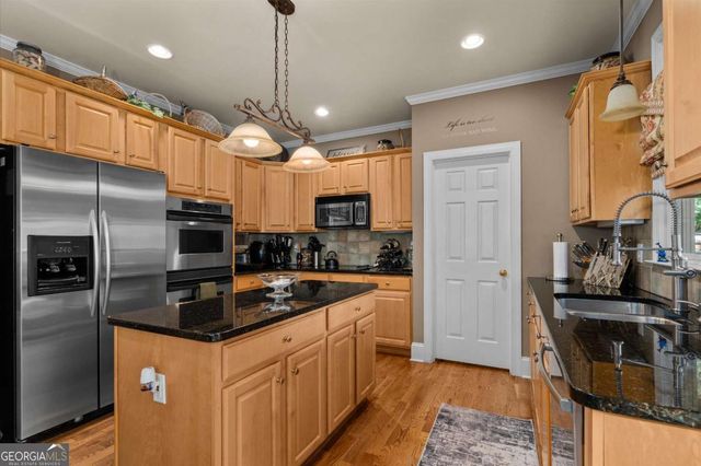 175 Timber Creek Lane, Acworth, GA 30101