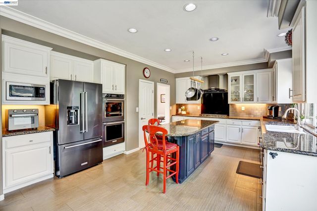 36 Savona Ct, Danville, CA 94526