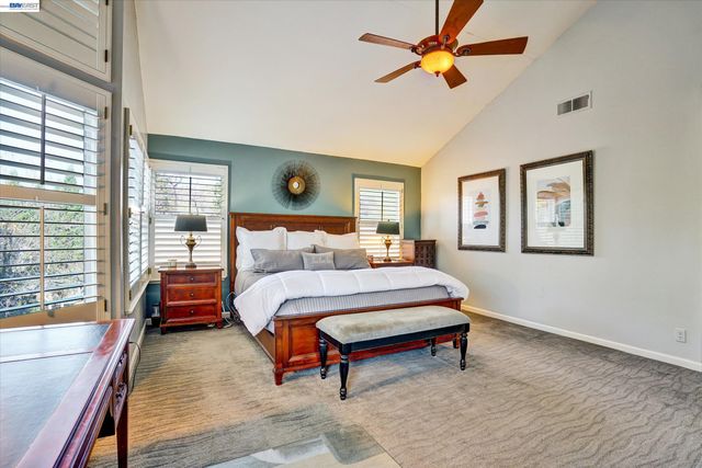 36 Savona Ct, Danville, CA 94526