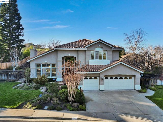 36 Savona Ct, Danville, CA 94526