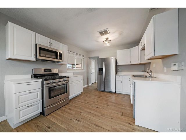 2020 Gail Ct, Thornton, CO 80229