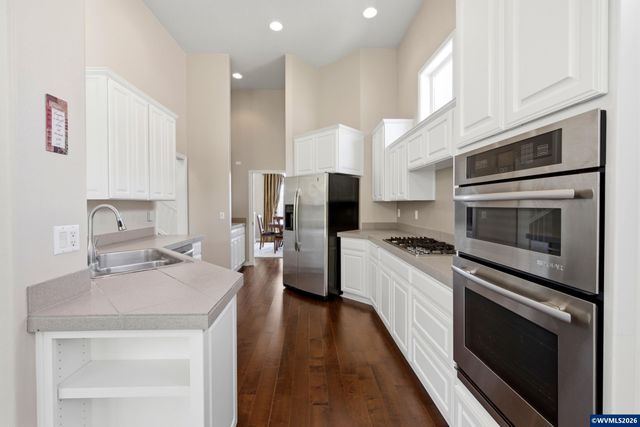 675 Hazeltine Av SE, Salem, OR 97306