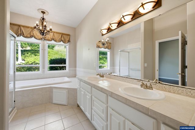 675 Hazeltine Av SE, Salem, OR 97306