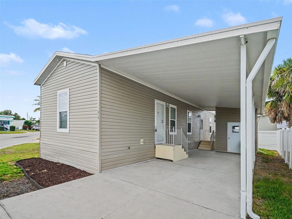 312 52ND AVENUE W, Bradenton, FL 34207
