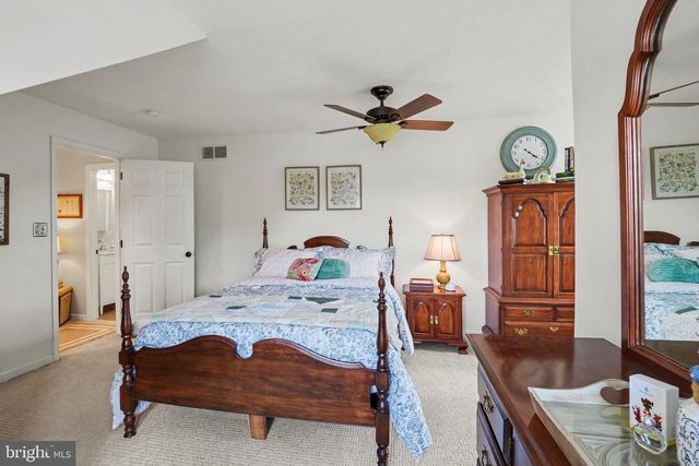 33 CUBBLER CT, Bechtelsville, PA 19505