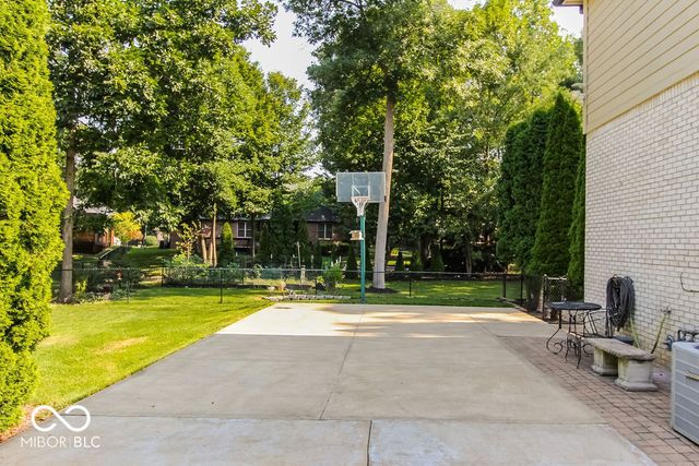 7619 Oak Grove Drive, Indianapolis, IN 46259