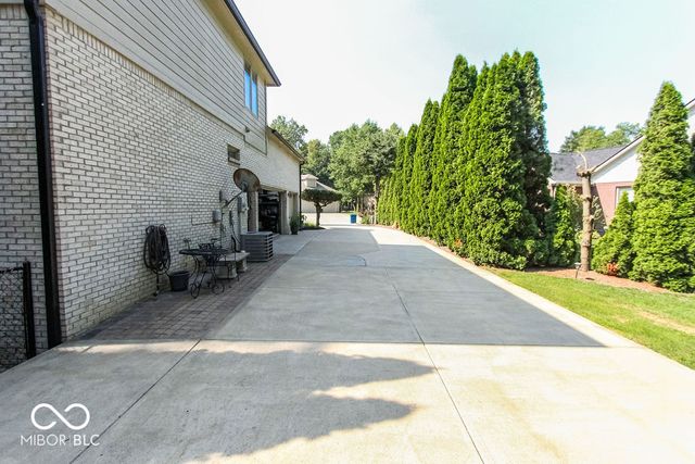 7619 Oak Grove Drive, Indianapolis, IN 46259