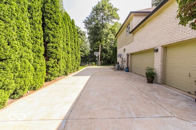 7619 Oak Grove Drive, Indianapolis, IN 46259