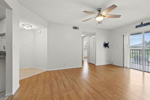 1507 SE Royal Green Circle T203, Port St Lucie, FL 34952