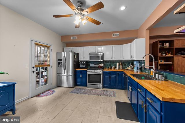 2212 ESSEX ST, Baltimore, MD 21231