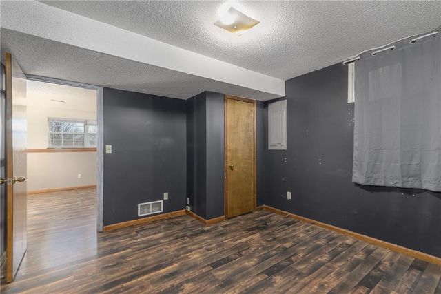 2204 S 19th Terrace, Leavenworth, KS 66048