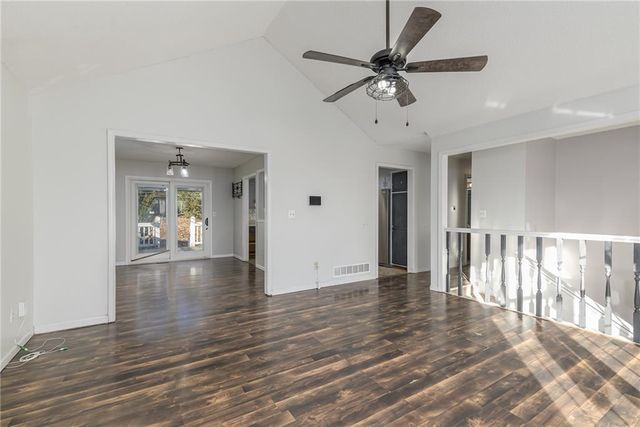 2204 S 19th Terrace, Leavenworth, KS 66048