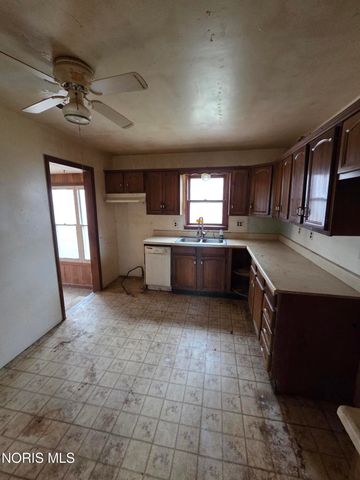 6125 Bryan Road, Oregon, OH 43616