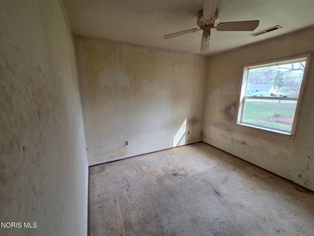6125 Bryan Road, Oregon, OH 43616