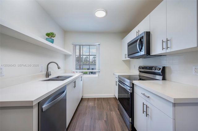 217 Madeira Ave 4, Coral Gables, FL 33134