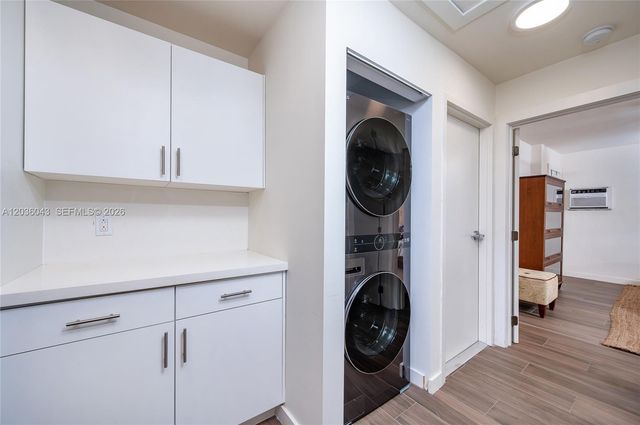 217 Madeira Ave 4, Coral Gables, FL 33134