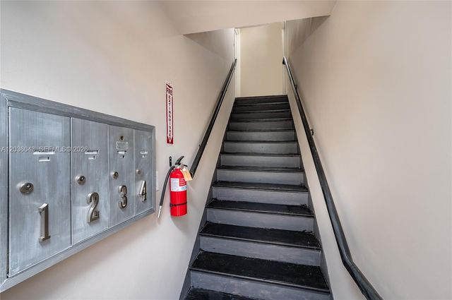 217 Madeira Ave 4, Coral Gables, FL 33134