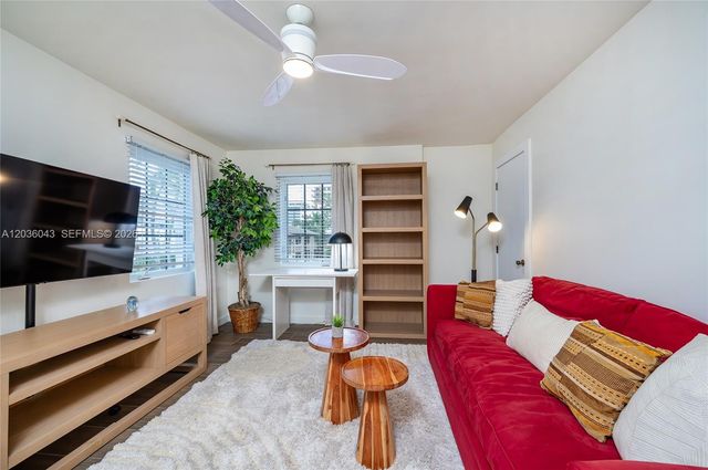 217 Madeira Ave 4, Coral Gables, FL 33134
