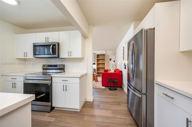 217 Madeira Ave 4, Coral Gables, FL 33134